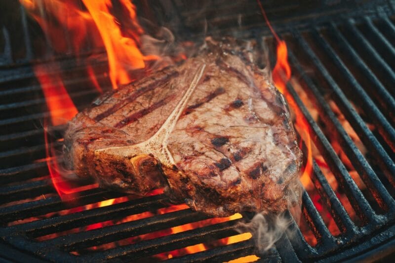 T-Bone a la parrilla - carne barbacoa - Lindo Beef - online